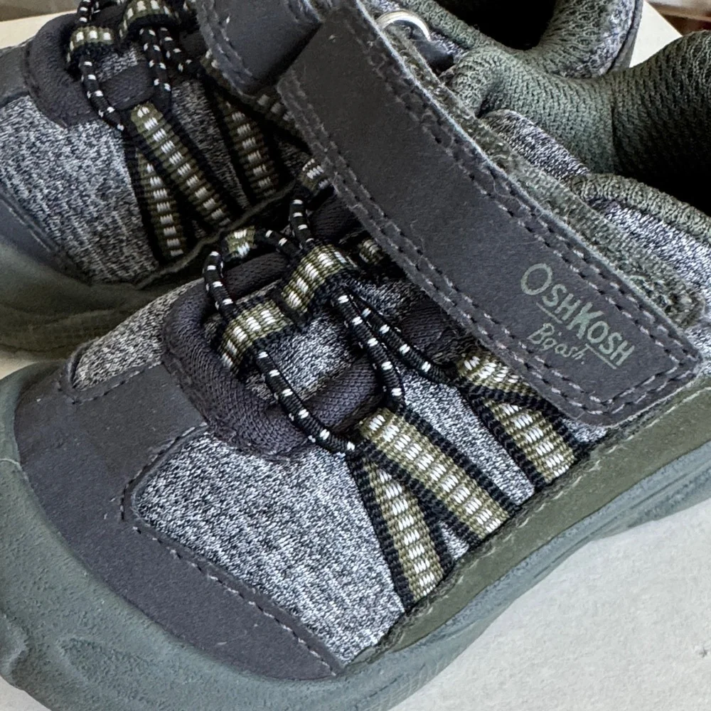 OshKosh‎ B'gosh Toddler Black and Gray Hook-and-Loop Sneakers